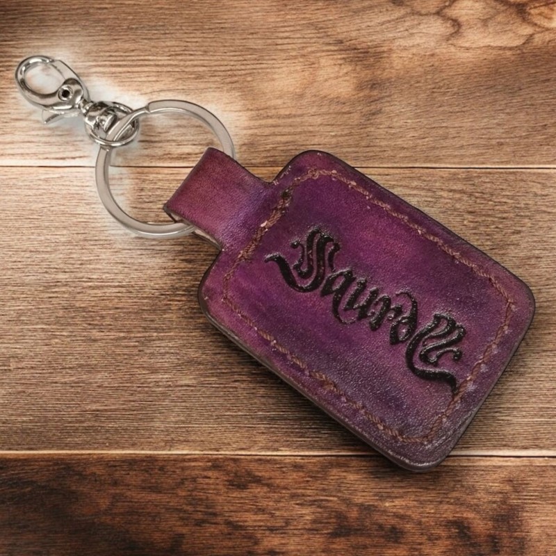 LLAVERO MORADO DE PIEL ARTESANAL