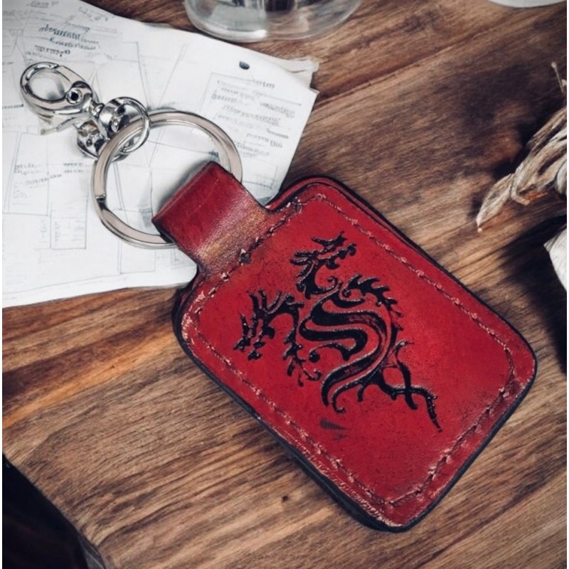 LLAVERO ROJO DE PIEL ARTESANAL